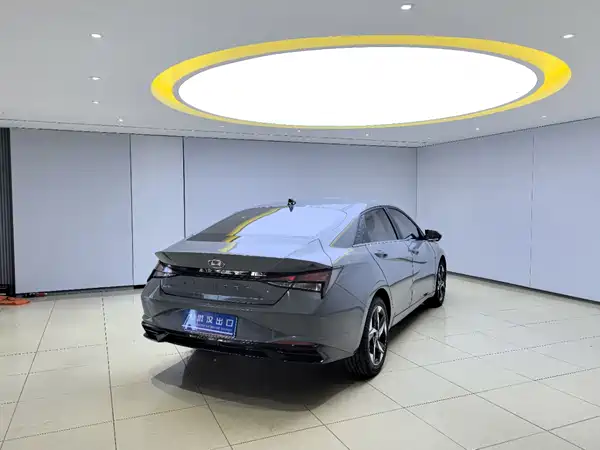 Hyundai Elantra 2023