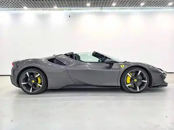 Ferrari SF90 2023