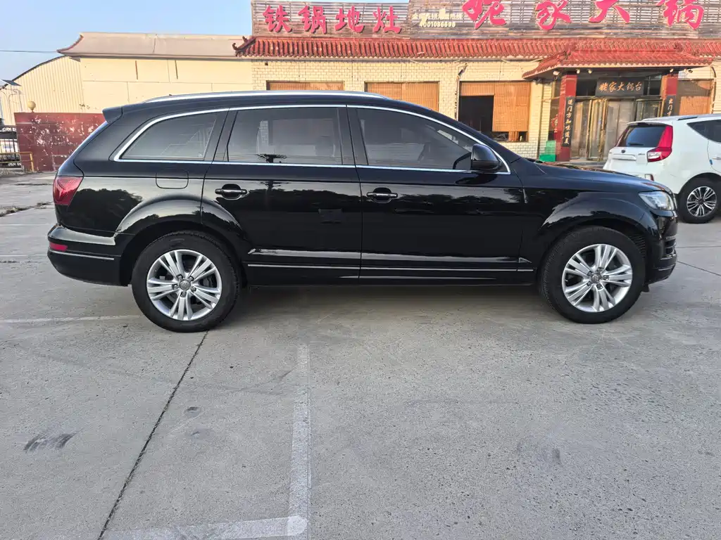 Audi Q7 2011 — фото 8