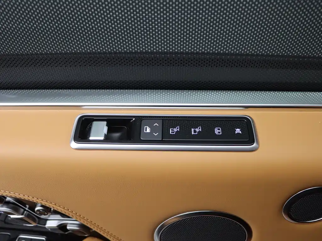 Land Rover Range Rover 2022 — фото 16
