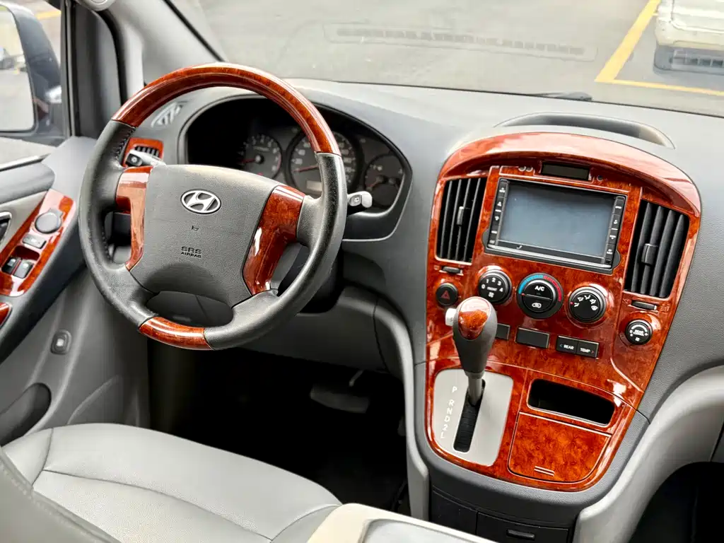 Hyundai H-1 2013 — фото 13