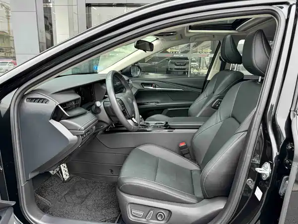 Toyota Camry 2025