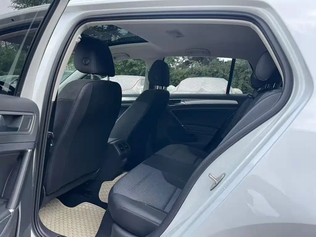 Volkswagen Golf 2020
