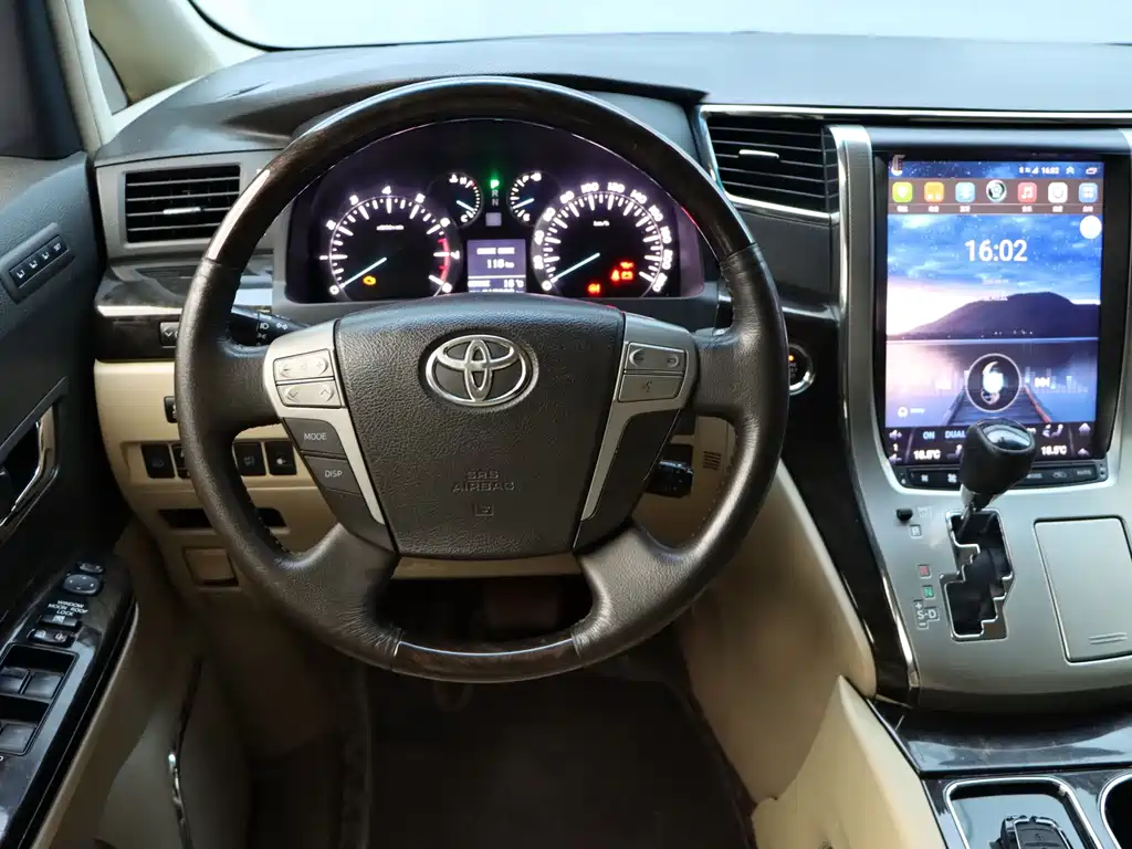 Toyota Alphard 2015 — фото 15