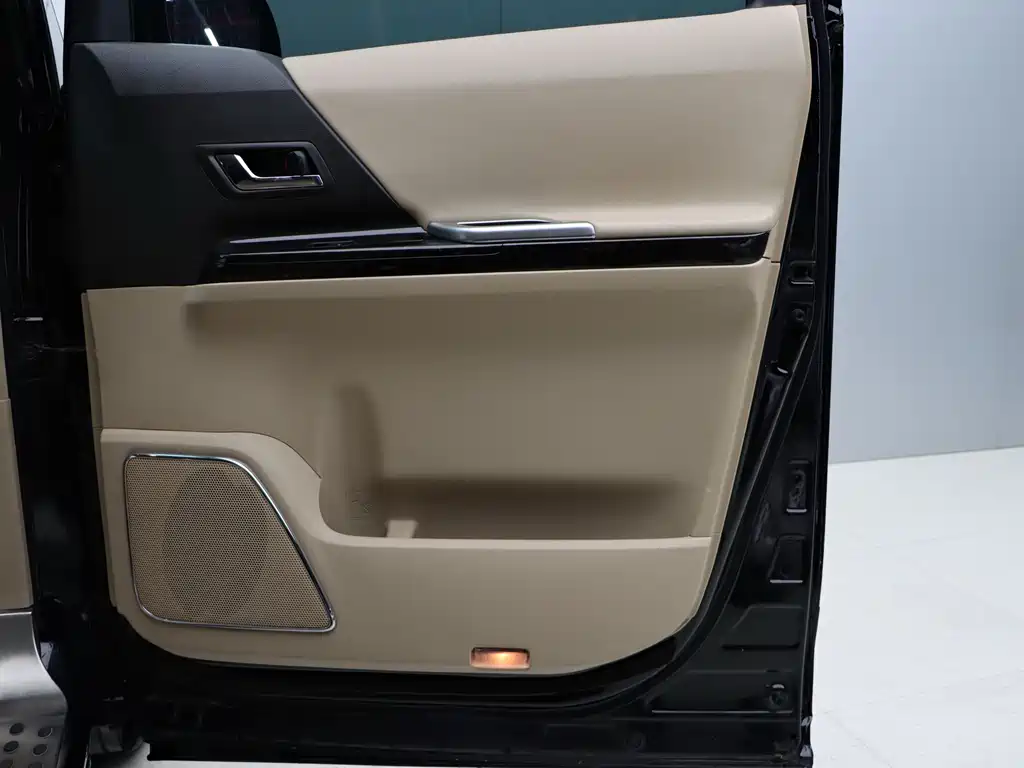 Toyota Alphard 2015 — фото 21