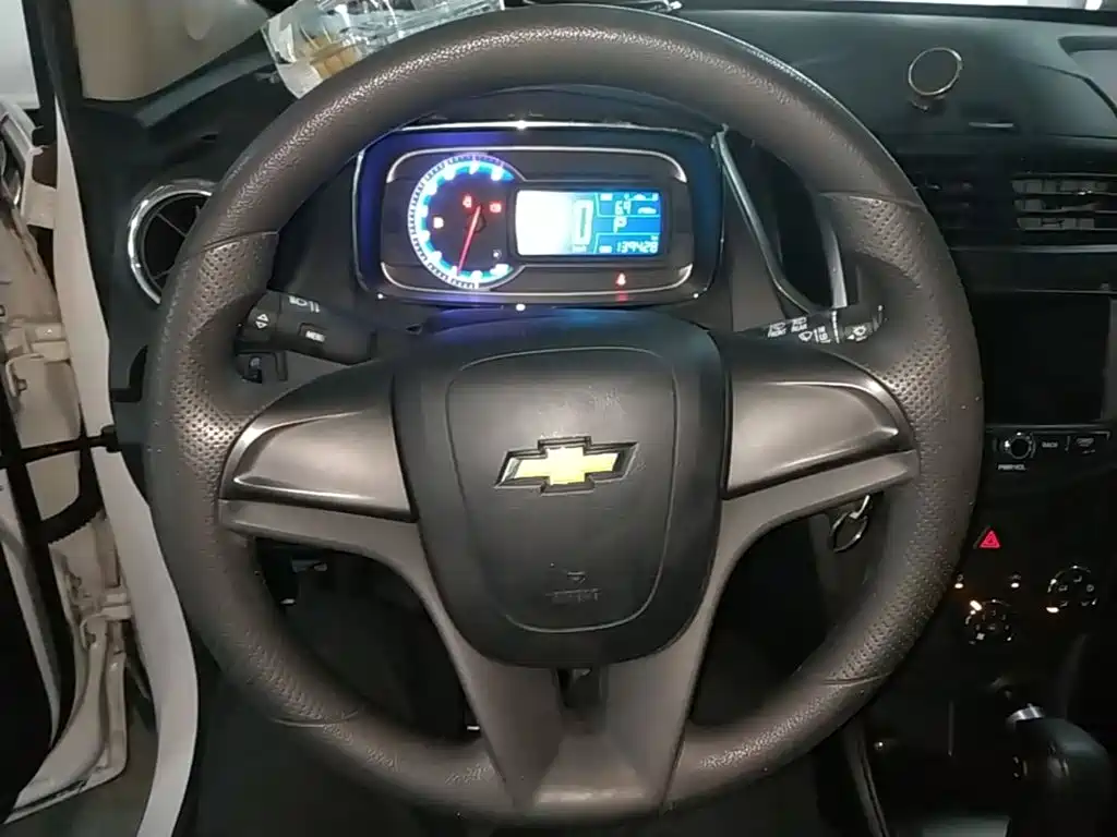 Chevrolet Trax 2016 — фото 11