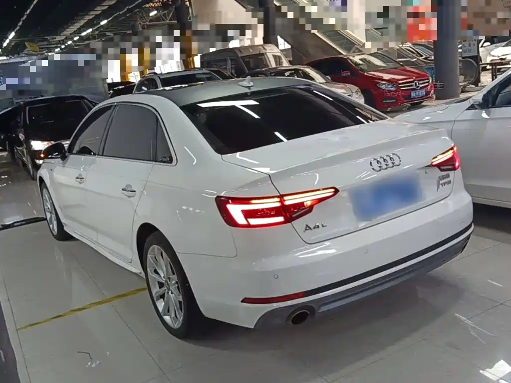 Audi A4L 2018