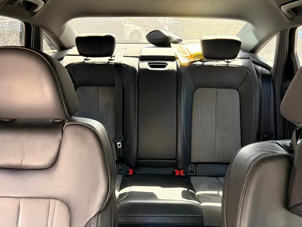 Audi A6L 2022