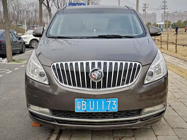 Buick GL8 2013