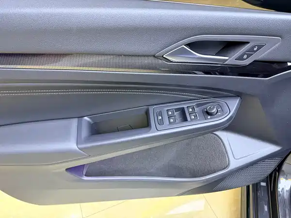 Volkswagen Golf 2022