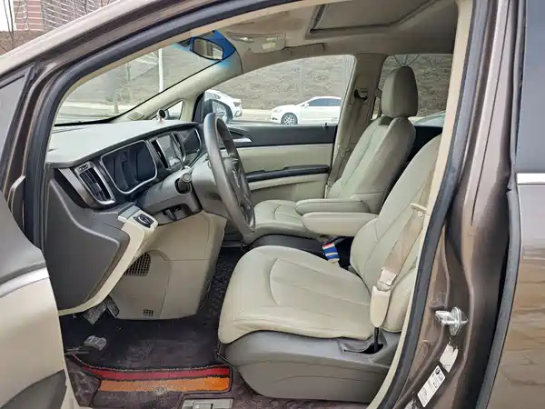 Buick GL8 2013