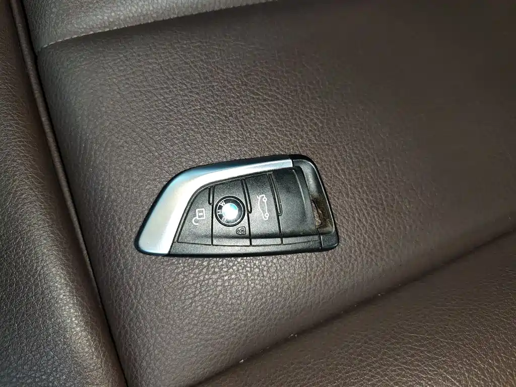 BMW X2 2022 — фото 9
