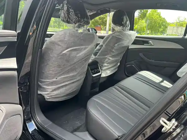 Hongqi H5 2026