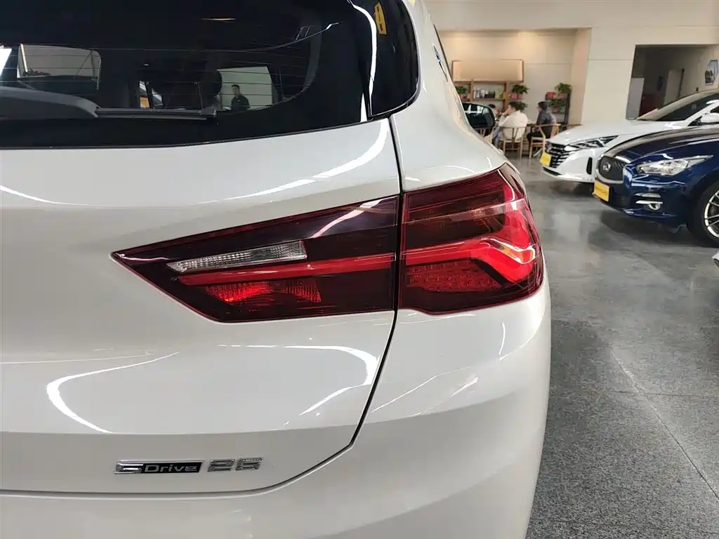 BMW X2 2022 — фото 8