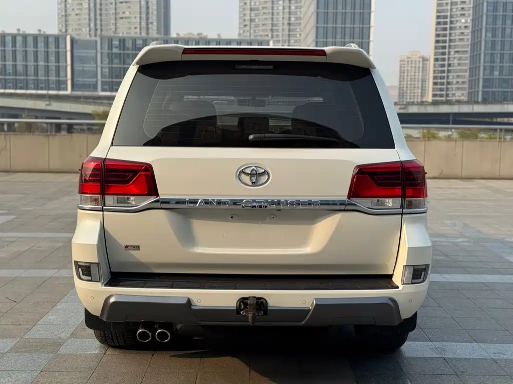Toyota Land Cruiser 2019 — фото 18