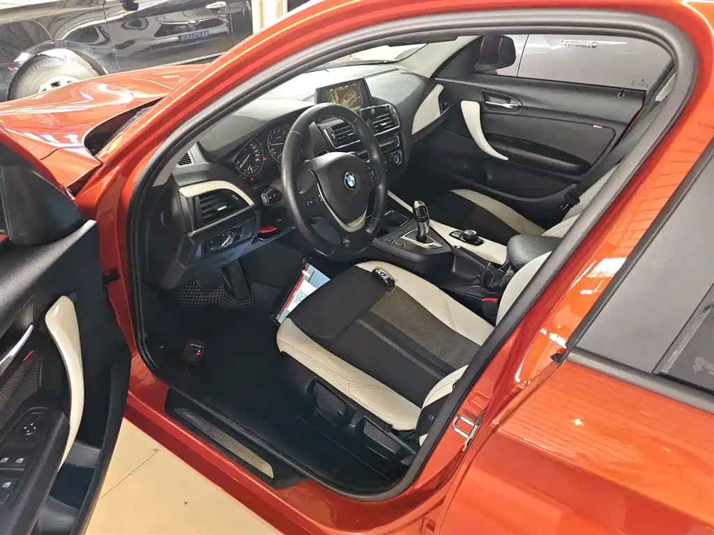 BMW 1 Series 2015 — фото 11