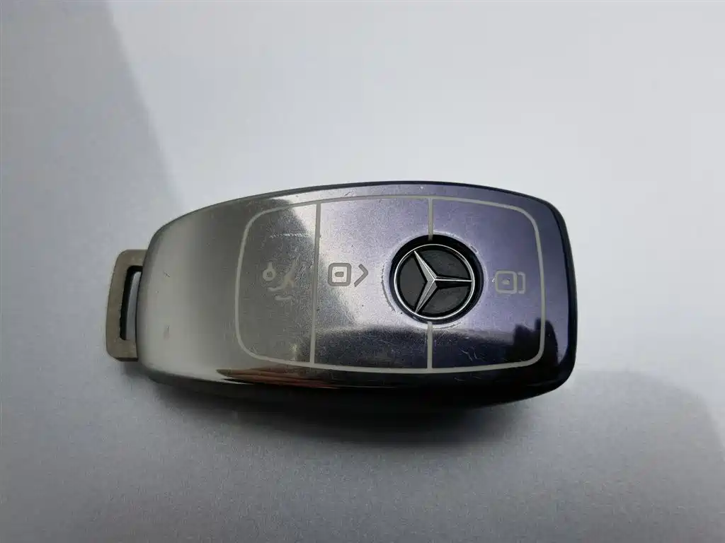 Mercedes-Benz E-Class 2021 — фото 19