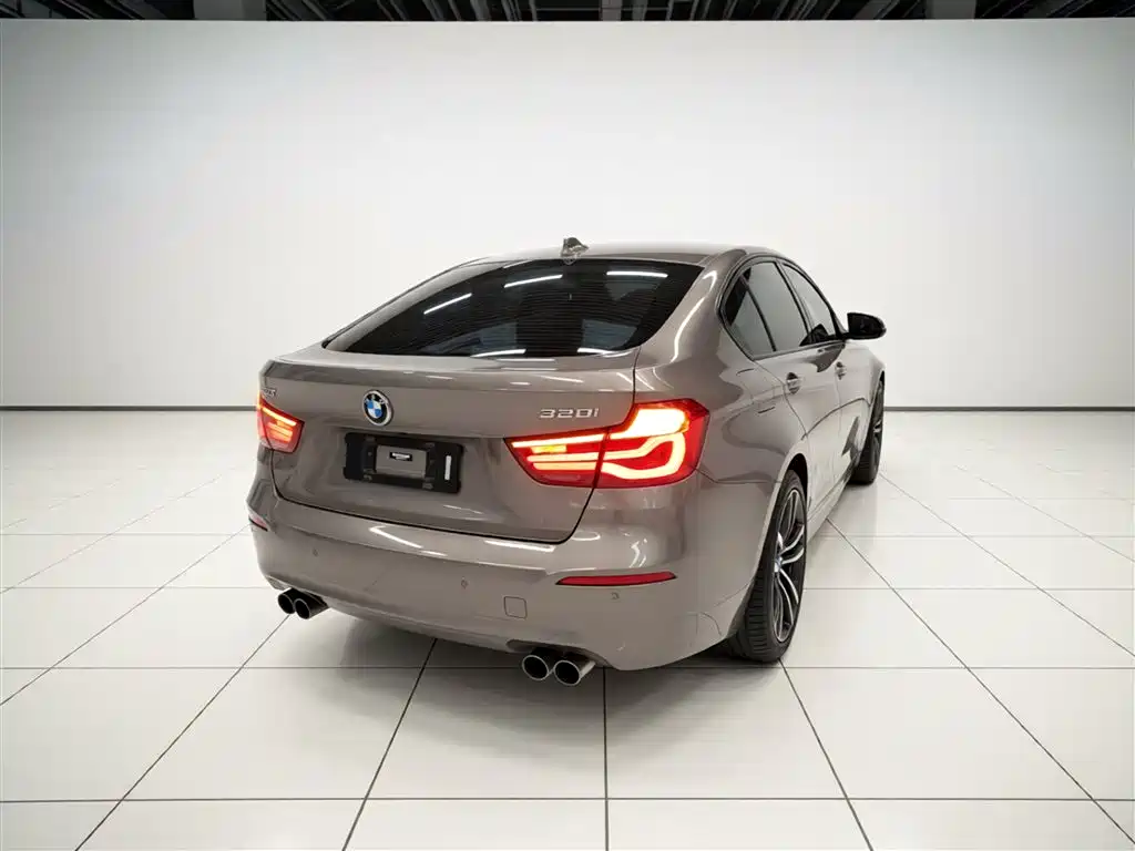 BMW 3 Series GT 2017 — фото 6