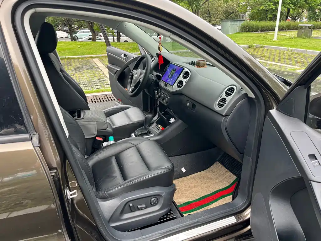 Volkswagen Tiguan 2015 — фото 10