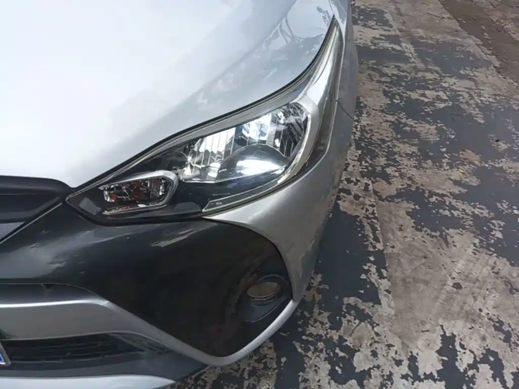 Toyota Yaris L 2016 — фото 24