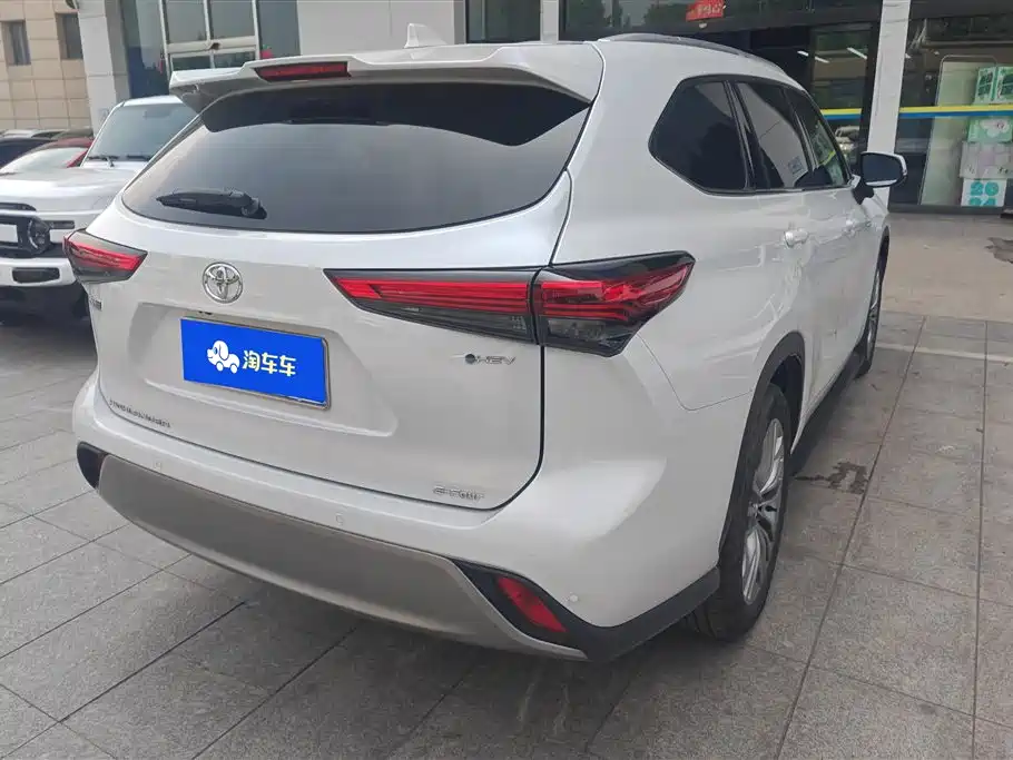 Toyota Highlander 2025