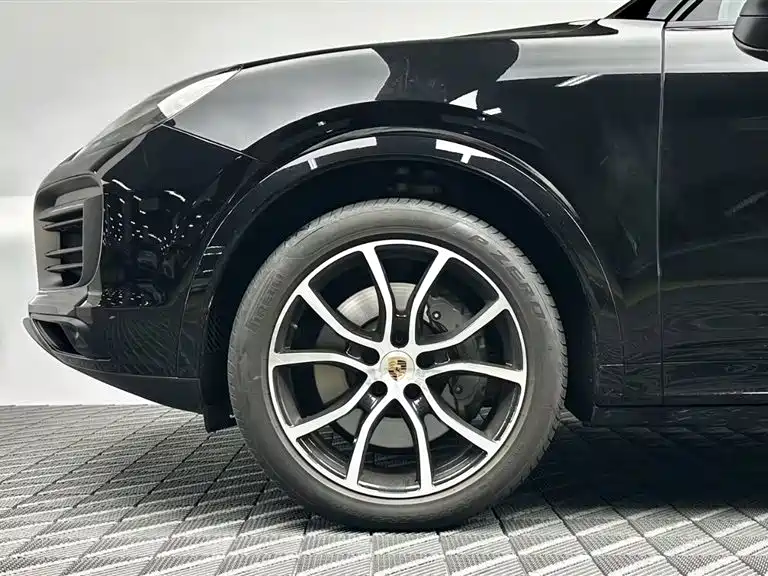Porsche Cayenne 2023