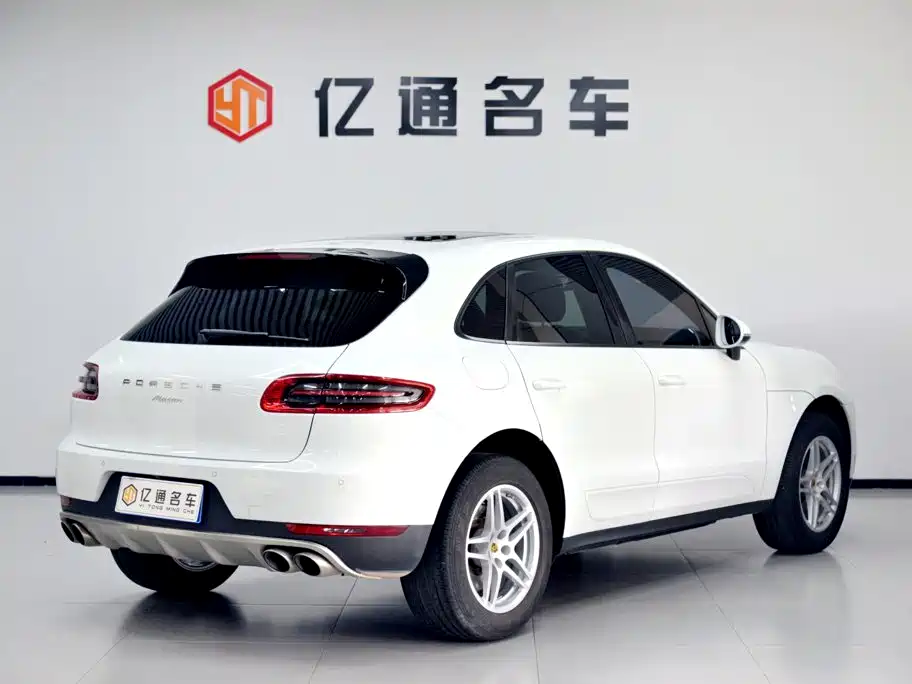 Porsche Macan 2017 — фото 23
