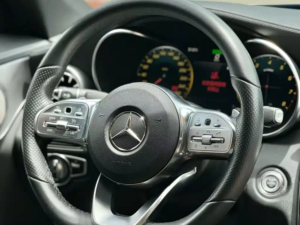 Mercedes-Benz C-Class 2019 — фото 13