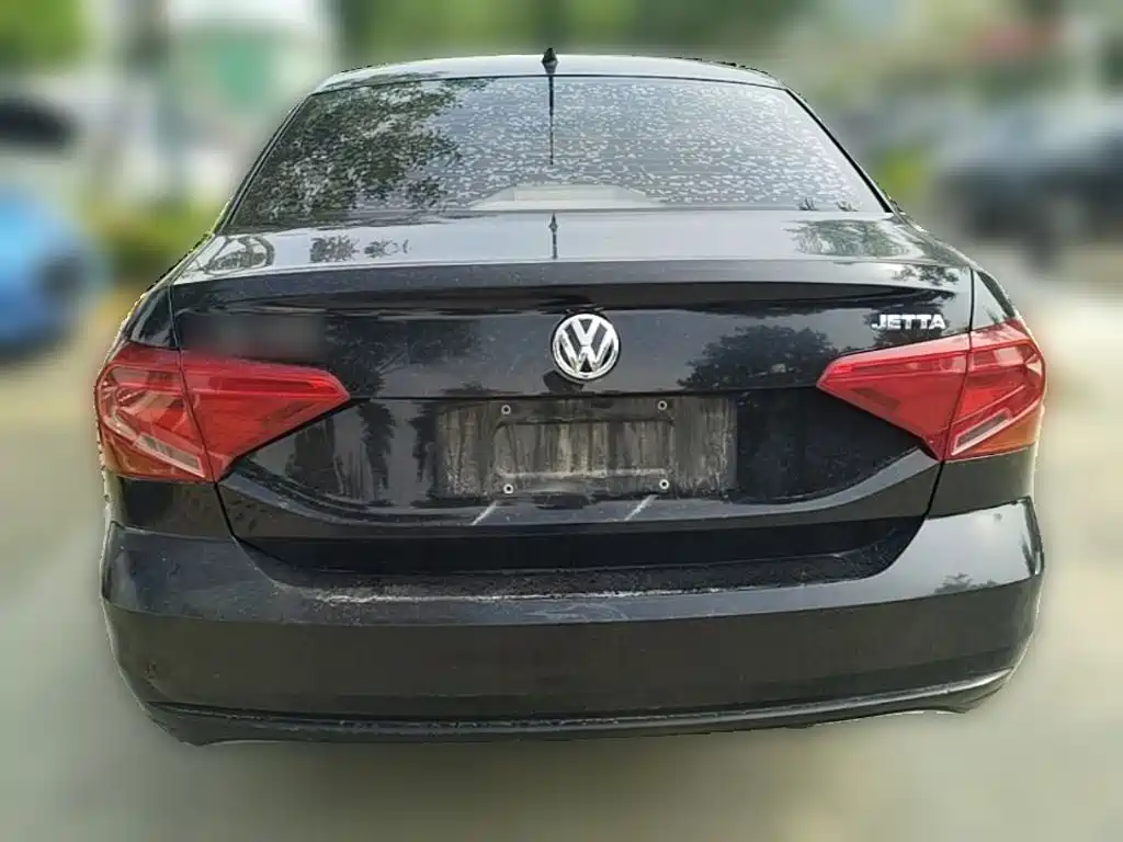 Volkswagen Jetta 2018 — фото 10