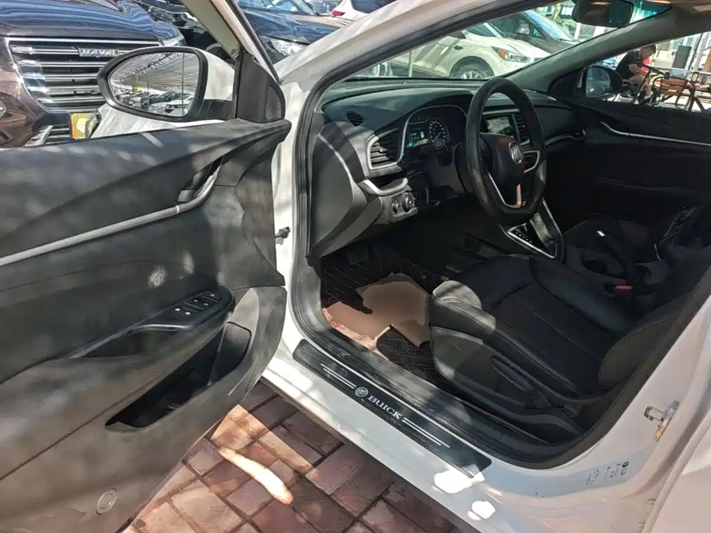 Buick Excelle 2021 — фото 16