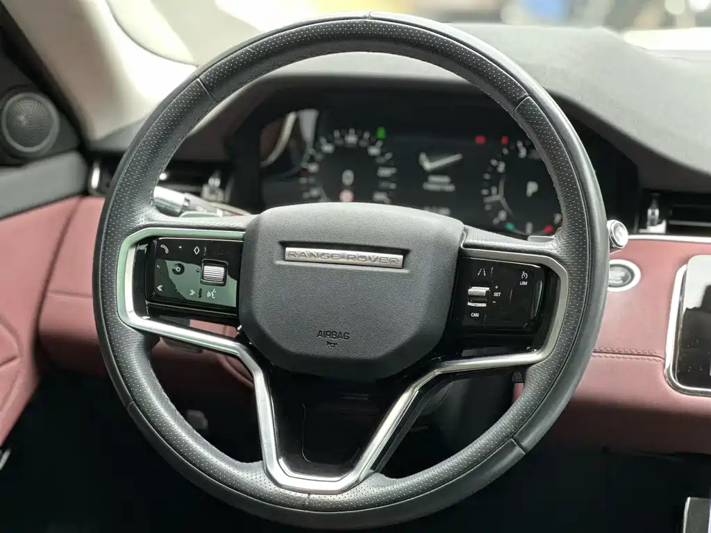 Land Rover Evoque 2023 — фото 2