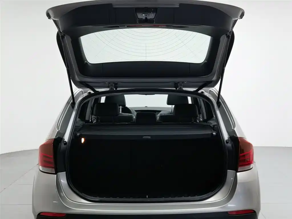 BMW X1 2012 — фото 16