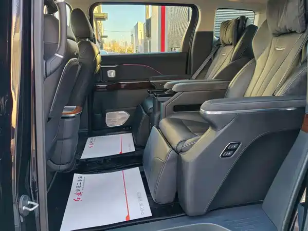 Hongqi HQ9 PHEV 2024