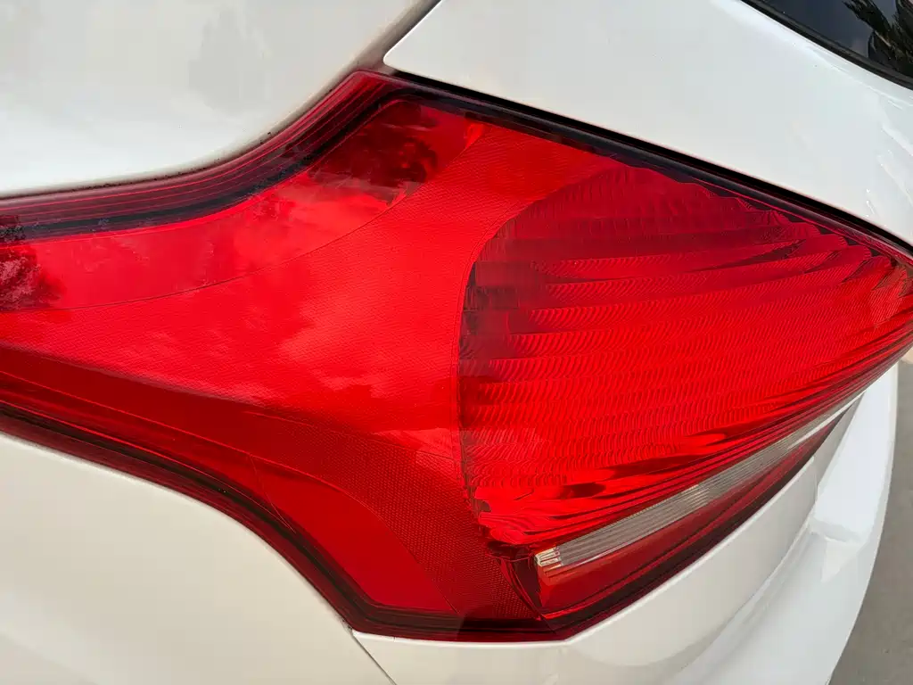 Ford Focus 2015 — фото 10