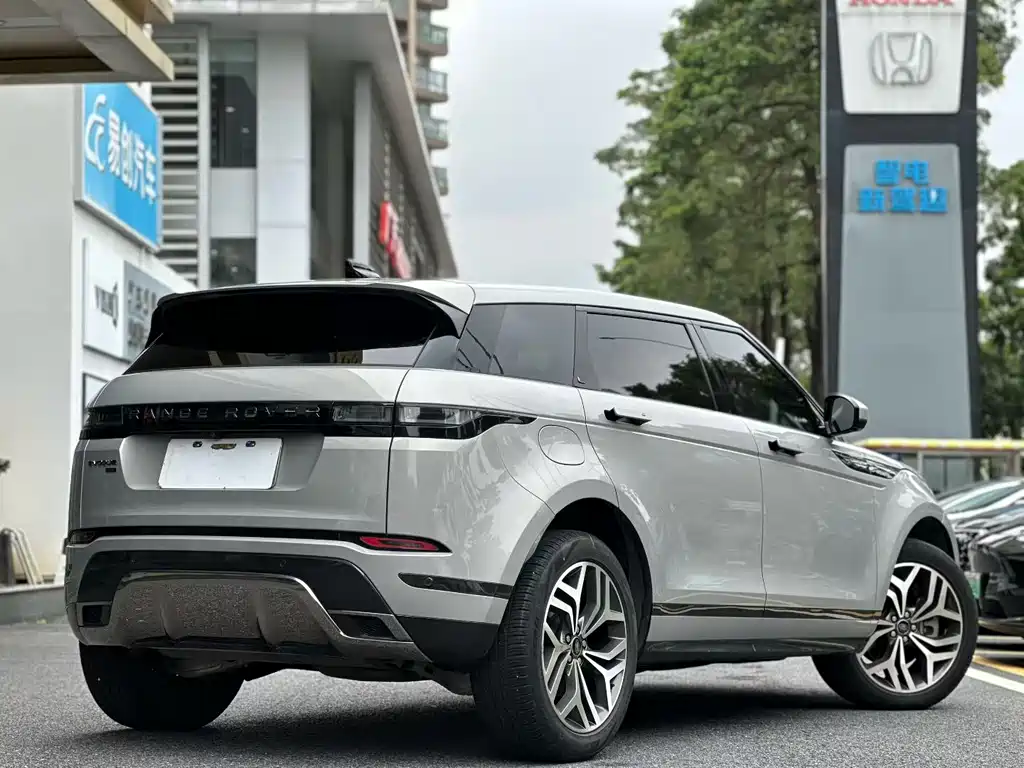 Land Rover Evoque 2023 — фото 3