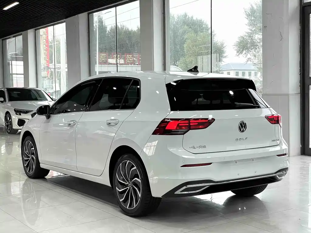 Volkswagen Golf 2022