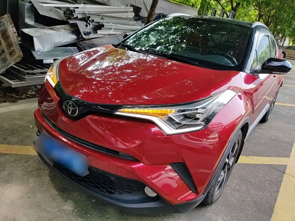 Toyota C-HR 2019 — фото 1