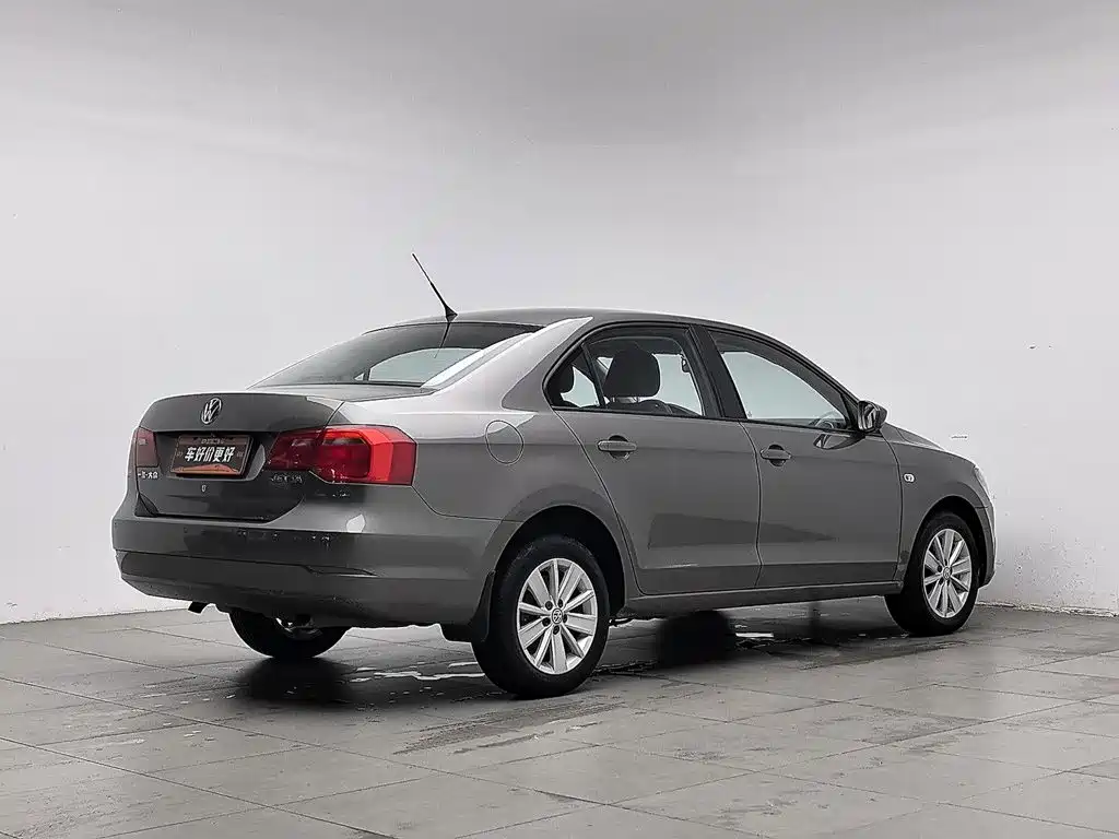 Volkswagen Jetta 2016 — фото 2