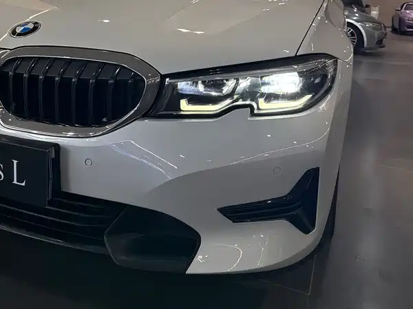 BMW 3 Series 2023