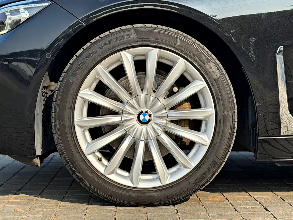 BMW 7 Series 2021 — фото 16