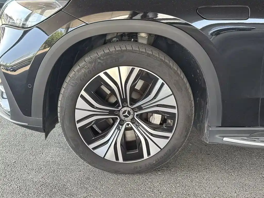 Mercedes-Benz EQE SUV 2025 — фото 10