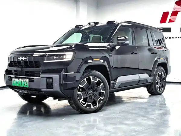 Fangchengbao Leopard 8 2025