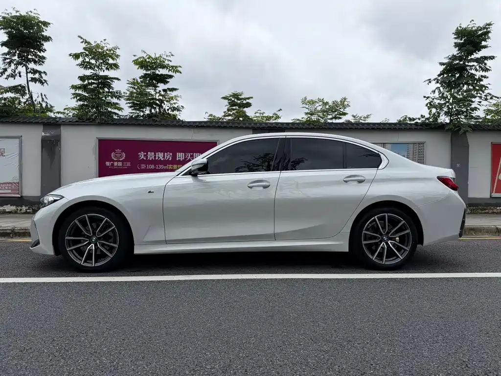 BMW 3 Series 2023