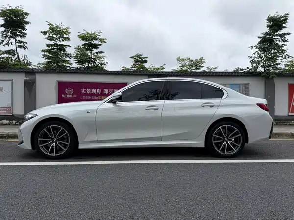 BMW 3 Series 2023