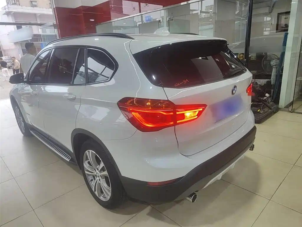 BMW X1 2017 — фото 5