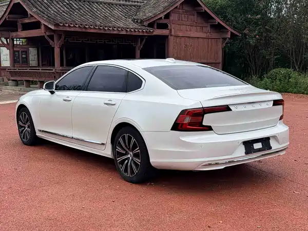 Volvo S90 2020