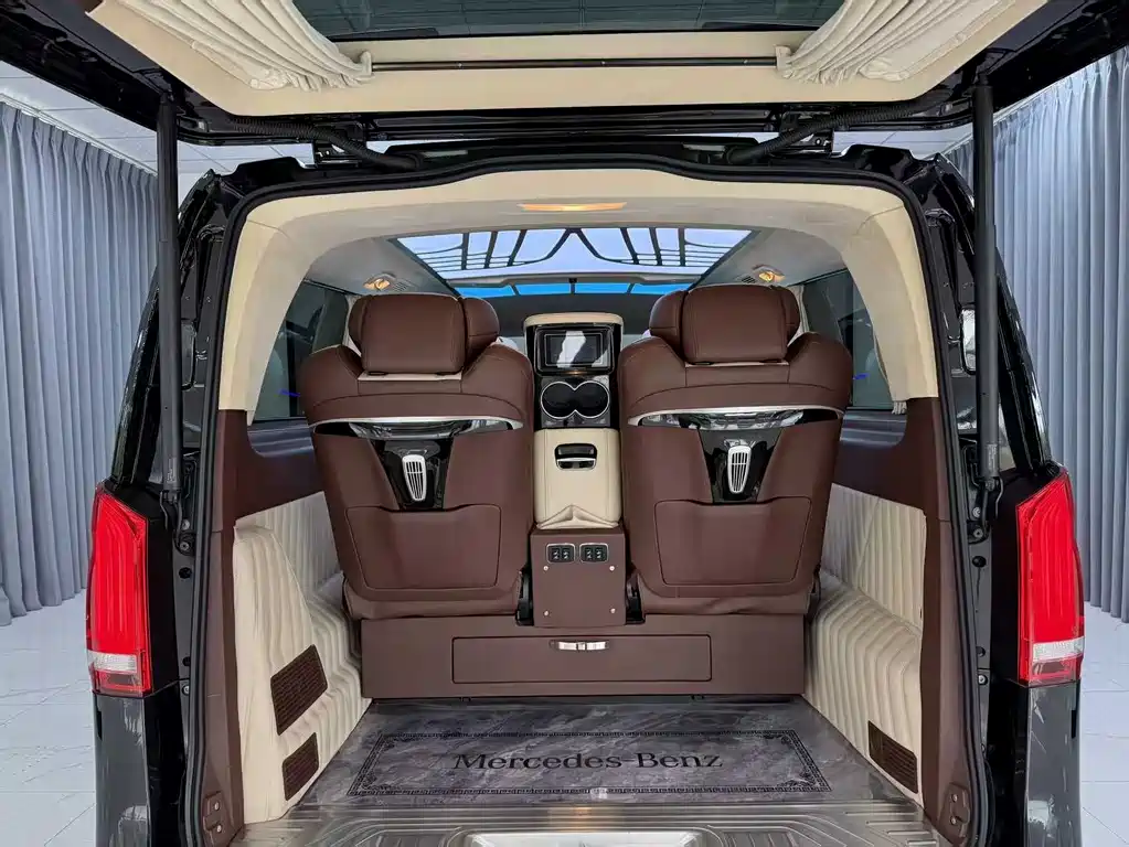 Mercedes-Benz Vito 2022 — фото 11
