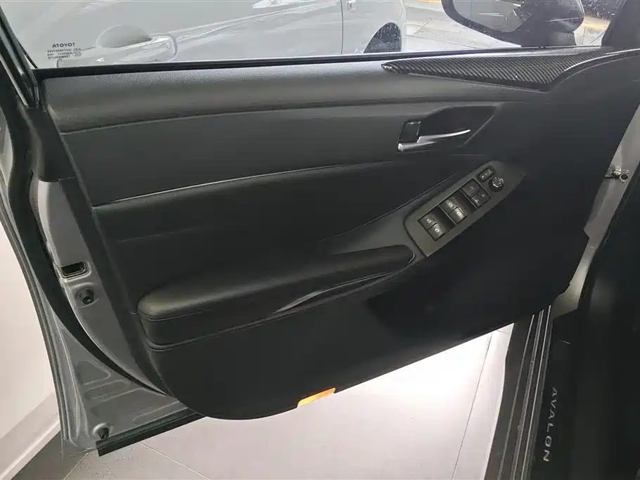 Toyota Avalon 2021