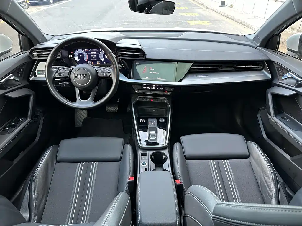 Audi A3 2022 — фото 15