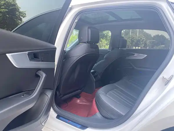 Audi A4L 2020